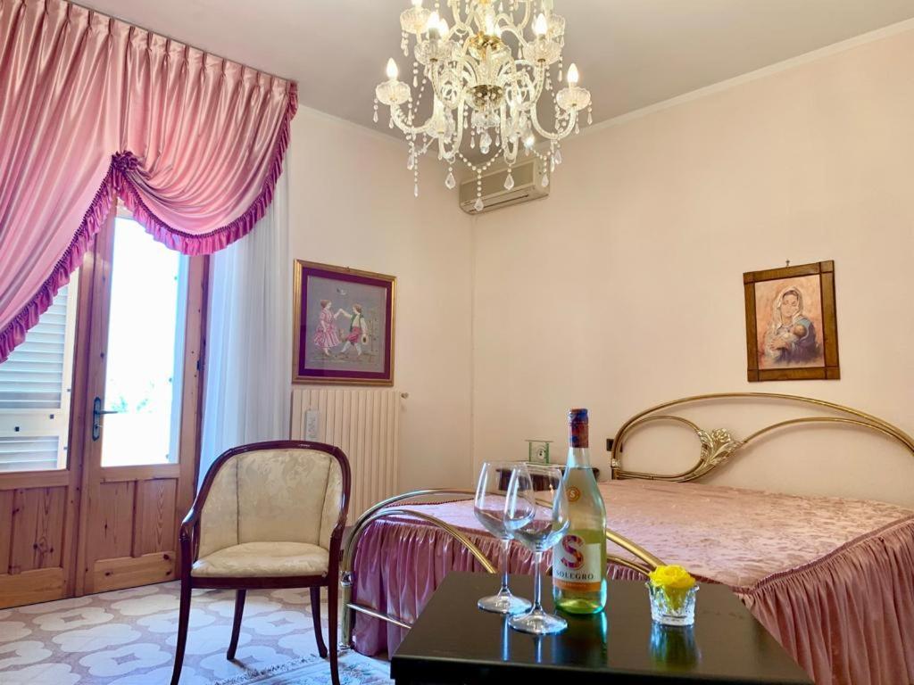 Bed & Breakfast Acquamarina Castro  Екстериор снимка